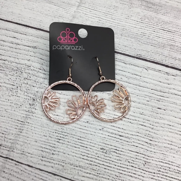 Paparazzi: Demurely Daisy, Rose Gold Earrings - Picture 4 of 4